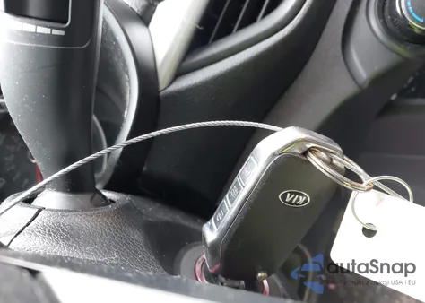 2021 Kia Forte Lxs z USA, uszkodzony, nr VIN 3KPF24AD1ME279713